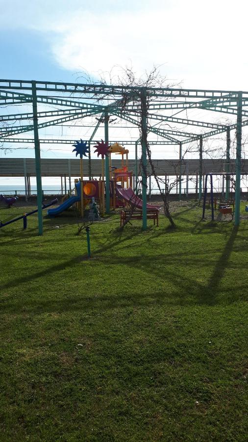 Домики У Лизы Под Ключ Pițunda Exterior foto